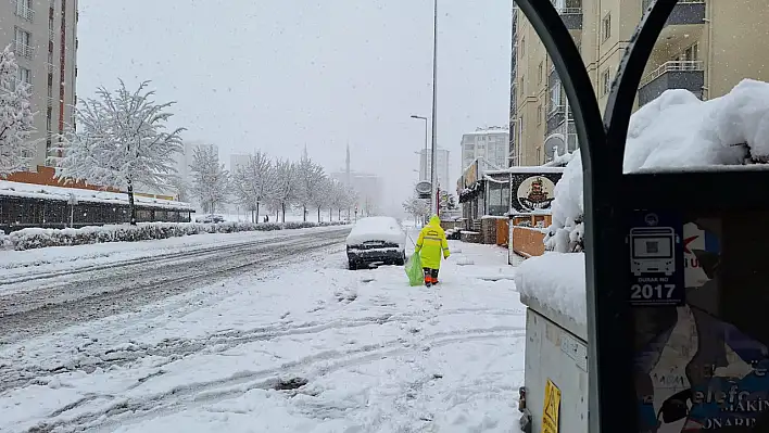 Kayseri'de yollar trafiğe kapatıldı!