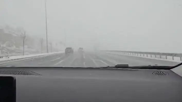 Kayseri'de yüksek kesimlerde kar yağışı sürüyor – Yolların son durumu açıklandı!