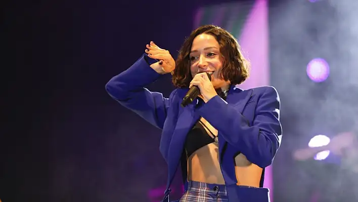 Kayseri'de Zeynep Bastık rüzgarı! Ünlü şarkıcının konseri ne zaman?