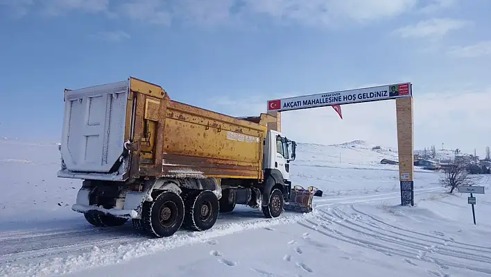 Kayseri'de zorlu mücadele devam ediyor - 91 yol ulaşıma açıldı!