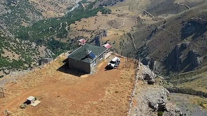 Kayseri'deki Eşsiz Manzaralı Ev, Sosyal Medyanın Gündeminde!