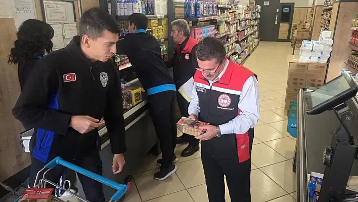 Kayseri'deki ünlü zincir markette 'küflenmiş ürün' skandalı!
