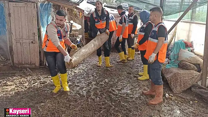 Kayseri'den Antalya'ya yardım çıkarması yapıldı