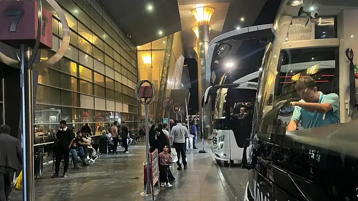 Kayseri'den de geçiyordu: Dev otobüs firması iflas etti!