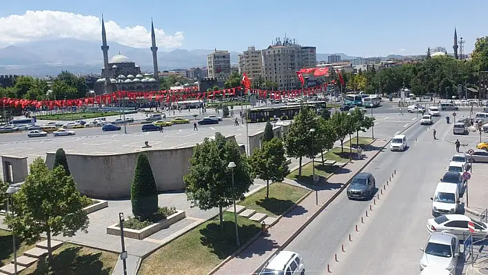 Kayseri'den kısa kısa: Düşen uçak, A Parti, ASPİLSAN, Oto Sanayi, Kayserispor…