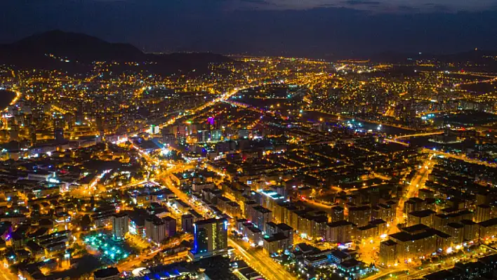 Kayseri'den kısa kısa - Yalancı polis, Yavuz Ağıralioğlu, Kayseri yemekleri, dönüşüm, hac, Kayserispor...