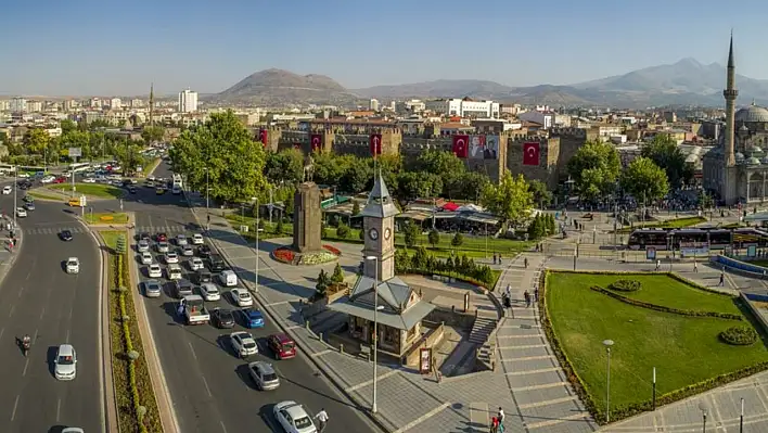 Kayseri'den kısa kısa: Yangın, Kartal Katlı Kavşağı, Konkordato, Sinan Chef, Kayserispor...