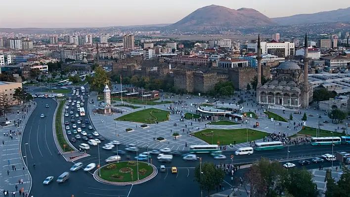 Kayseri'den kısa kısa: Zafer Bayramı, Kurşunlanma, Trafik Kazası, Kayserispor...