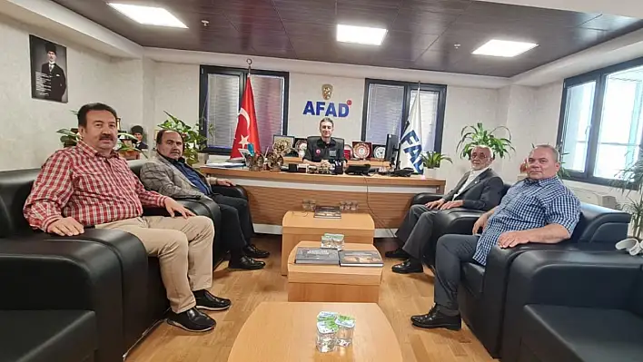 Kayseri Gönüllü Kültür Kuruluşları Rıfat Genç'i ziyaret etti