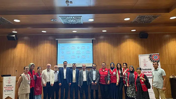 Kayseri Gönüllü Kuruluşlar Başkanı Ahmet Taş, Gaziantep'te Kültür Çalıştayında konuştu