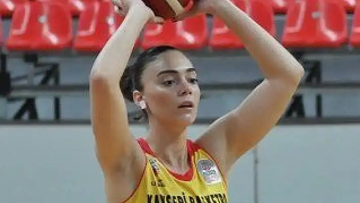 Melis Gülcan maçın yıldızı oldu