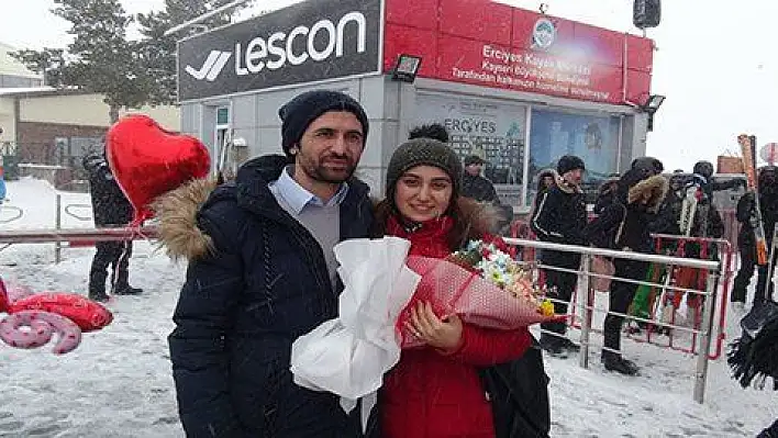 Aşklarını Erciyes'te ölümsüzleştirdiler 