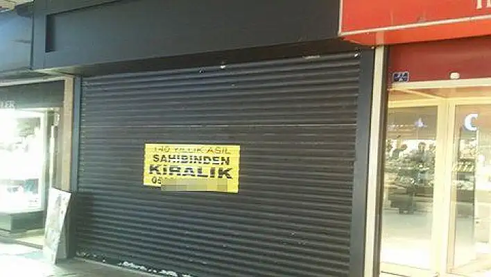 Esnaf bir buçuk asırlık dükkanını kiraya veriyor 