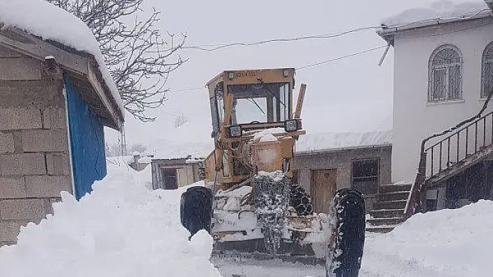 Kayseri'de 92 mahalle yolu ulaşıma açık, 3 yol kapalı