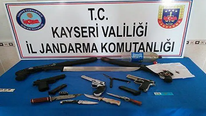 Kayseri'de jandarmadan uyuşturucu operasyonu: 17 gözaltı