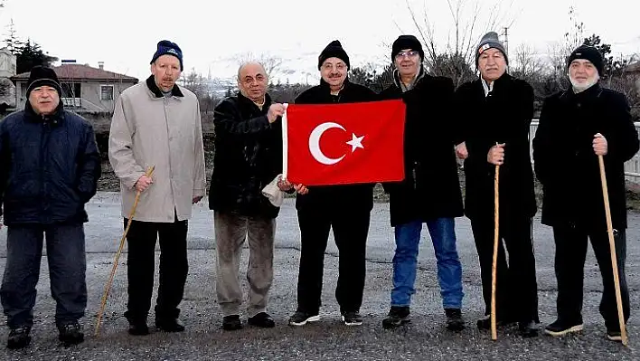 Erciyes Kardelen Yürüyüş Ekibi, İdlib şehitleri için yürüdü