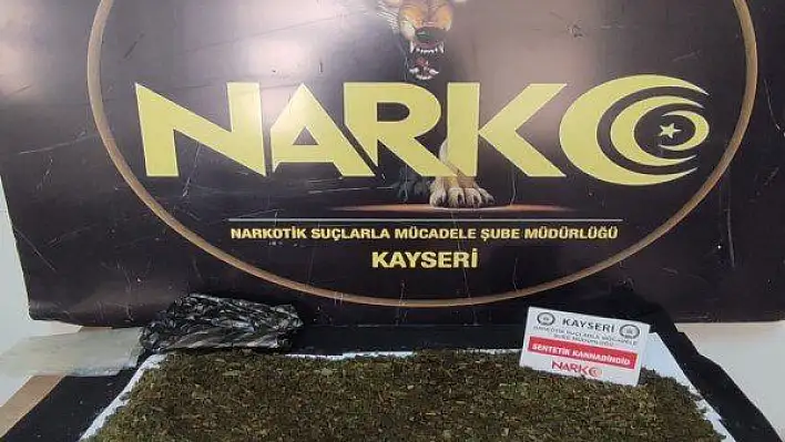 Otobüsle uyuşturucu kaçıran 2 kişi yakalandı