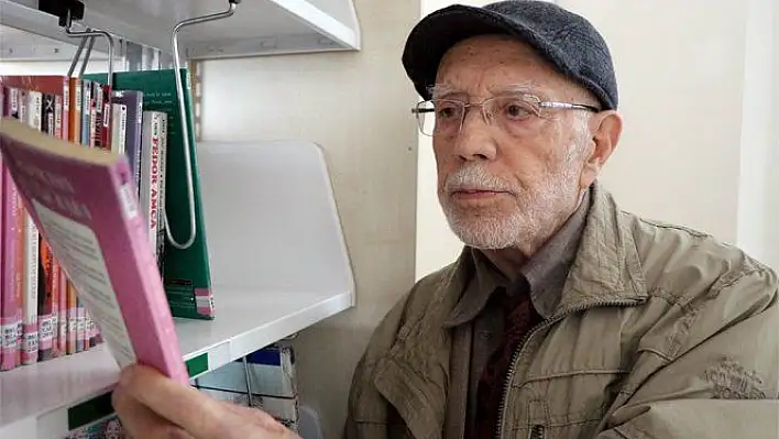 Mustafa dedenin 'Kütüphane' aşkı 