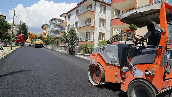 Develi Yeni Mahallede sıcak asfalt çalışması başladı