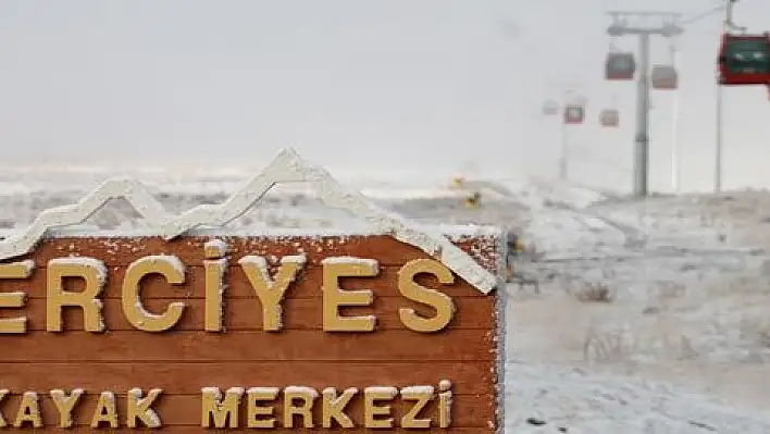 Erciyes kayak pistinde kar kalınlığı 5 santimetreyi buldu