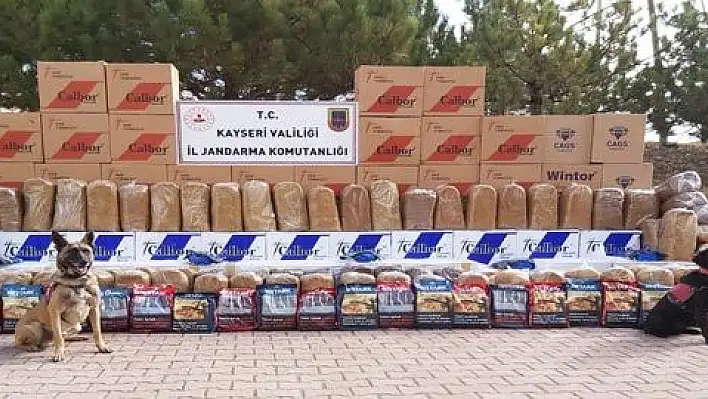 Kayseri'de kargo aracında 9 ton kaçak tütün ele geçirildi