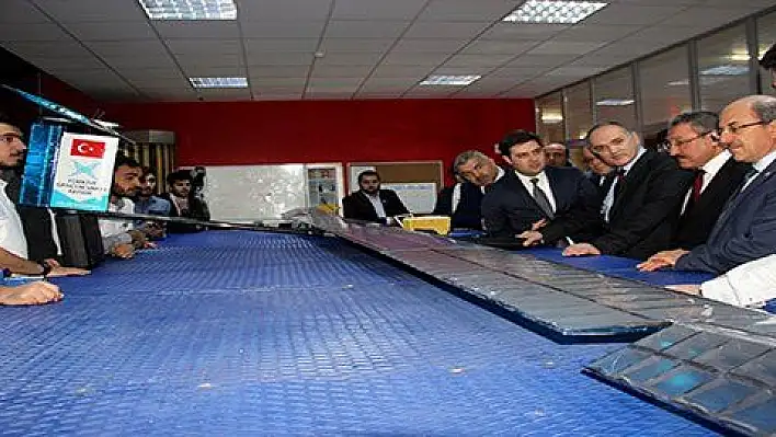 Bilim, Sanayi ve Teknoloji Bakanı Özlü Erciyes Teknopark'ı ziyaret etti