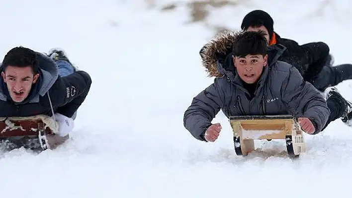 Yarıyıl tatilinin son gününde vatandaşlar Erciyes'e akın etti