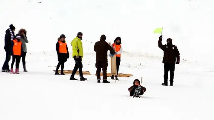 600 yıllık kızak yarışları Erciyes'te yapıldı