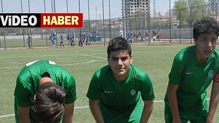 Küçük futbolcuları hüngür hüngür ağlatan penaltılar 