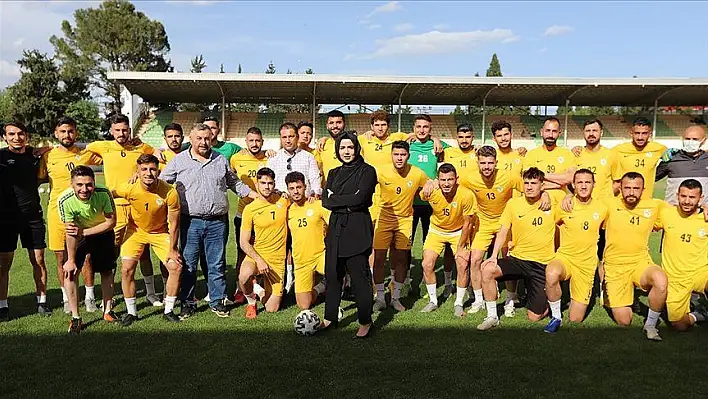 Profesyonel futbol liglerinin 'şampiyon kadın başkanı'