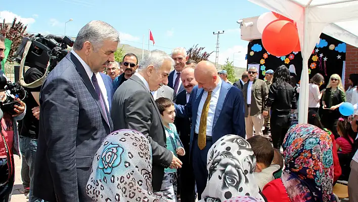 Engelli çocuklar için hobi bahçesi kuruldu 