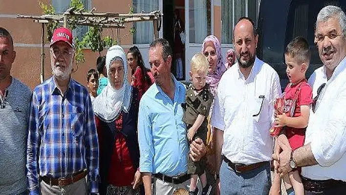  Başkan Çelik Sarıoğlan'ı ziyaret etti 