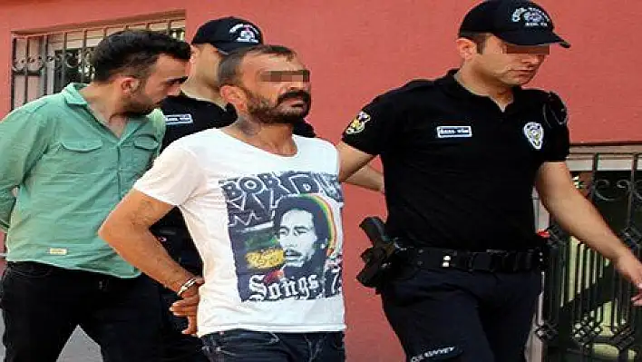 Uyuşturucu taciri adliyeye ismi esrar markası olan 'Bob Marley' tişörtü ile gitti