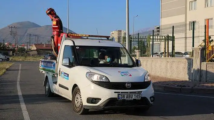 Melikgazi'de her gün ilaçlama yapılıyor