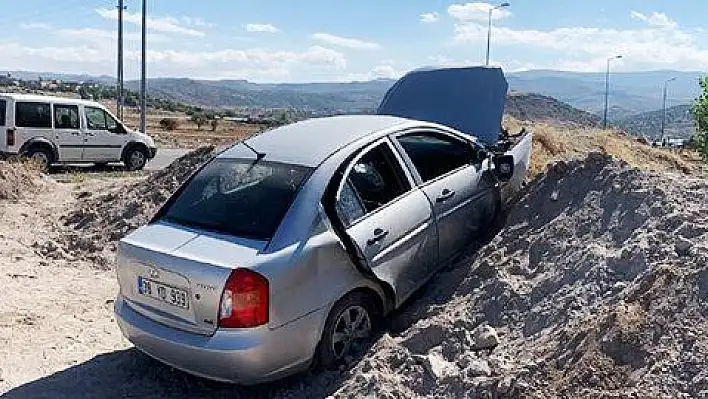 Ehliyetsiz araç kaçıran genç kaza yaptı: 5 yaralı