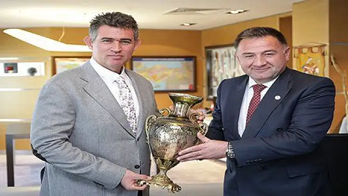 Kayseri Baro'su yeni tesis sözü aldı