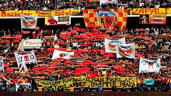 Kayserispor taraftarı ''Başkentte buluşalım, galibiyete kavuşalım'' sloganı ile yola çıkıyor  