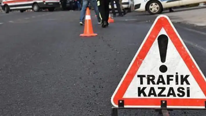 Yeşilhisar'da trafik kazası: 3 yaralı