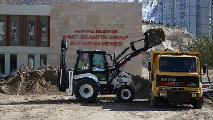 Tınaztepe Aile Sağlığı Merkezi çevre düzenlemesi başladı