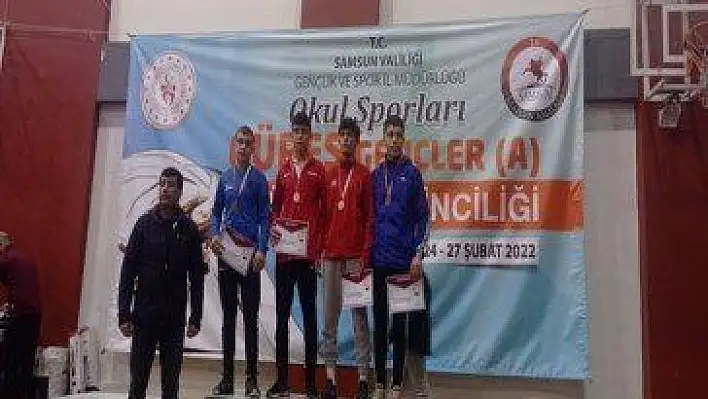 SEM güreş sporcuları Samsun'dan derecelerle döndü