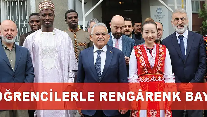 Uluslararası öğrencilerle rengârenk bayram kutlaması