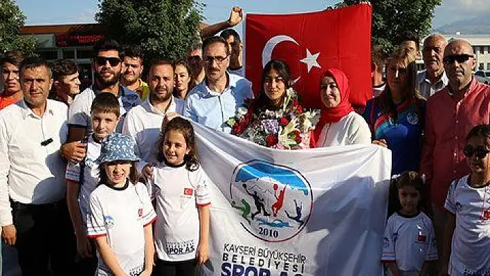 Büyükşehir şampiyonlar yetiştiriyor 