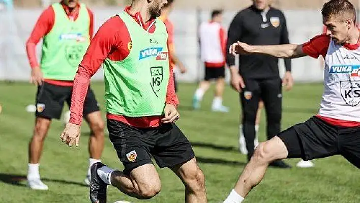 Kayserispor 30 futbolcuyla kampa girdi