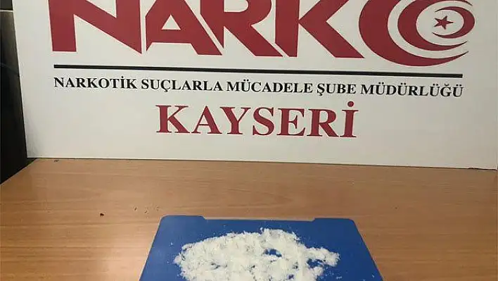 Uyuşturucu tacirlerine gözaltı