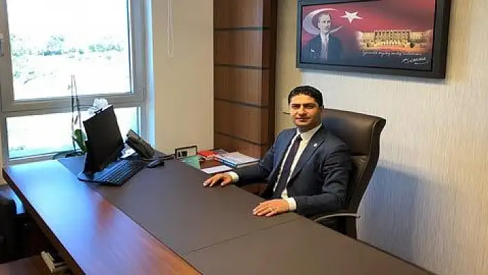 Vatandaş istedi, Milletvekili Özdemir Meclise taşımaya devam ediyor