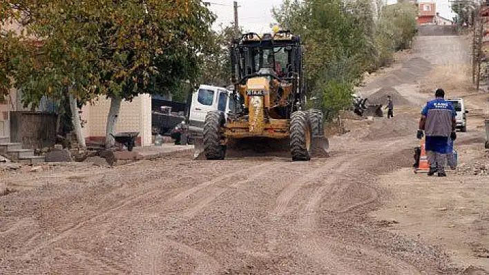 Kuruköprü'de doğalgaz sonrası asfalt çalışması