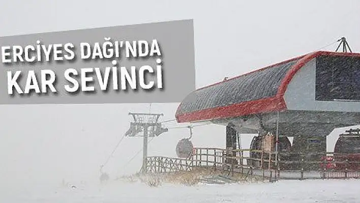 Erciyes Kayak Merkezi'ne lapa lapa kar yağdı