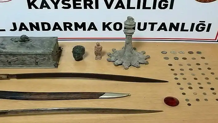 Jandarmadan tarihi eser kılıç operasyonu