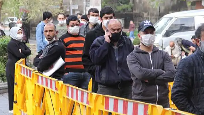 Kayseri'de kısıtlama sonrası hafta başı yoğunluğu