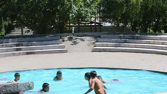 Melikgazi park havuzlarında yüzmek yasak